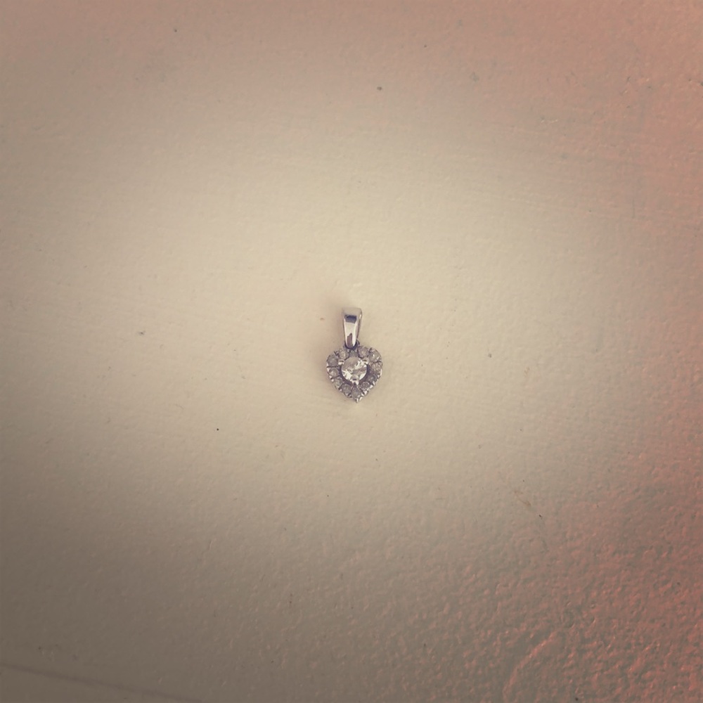 Diamond Heart necklace charm-missing the chain
